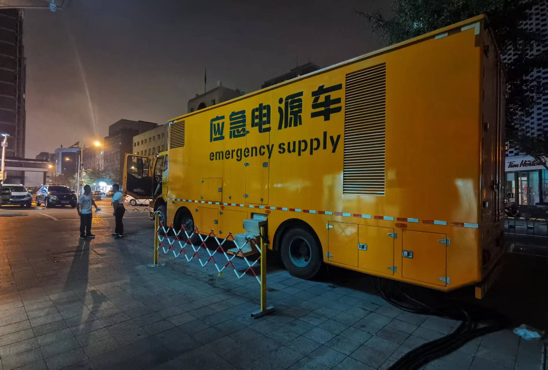 發(fā)電車租賃，實現(xiàn)節(jié)能環(huán)保與舒適出行的完美平衡